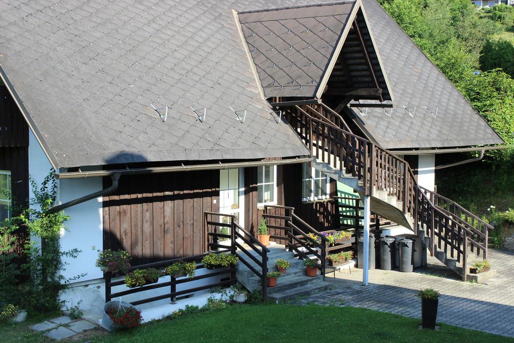 Ferienwohnungen Krakolinig Перчах-ам-Вертерзе Екстер'єр фото