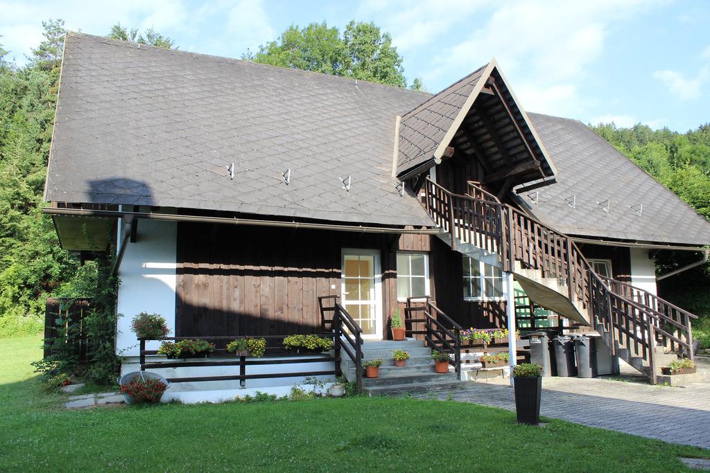 Ferienwohnungen Krakolinig Перчах-ам-Вертерзе Екстер'єр фото